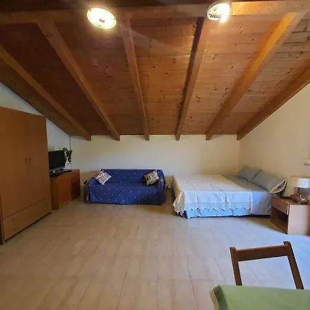 Casa Salamastra Immersa Nel Verde A Soli 5Minuti Dal Mare Appartamento