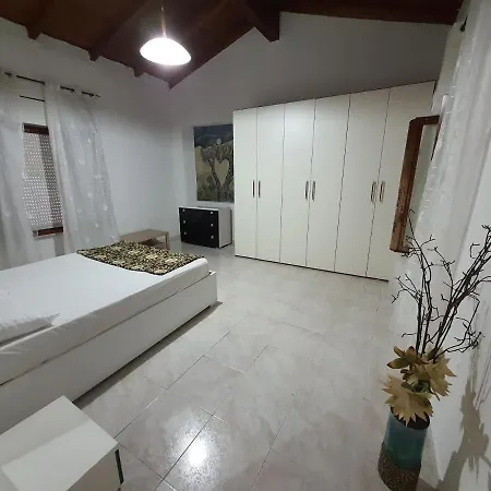 Casa Salamastra Immersa Nel Verde A Soli 5Minuti Dal Mare Appartamento *